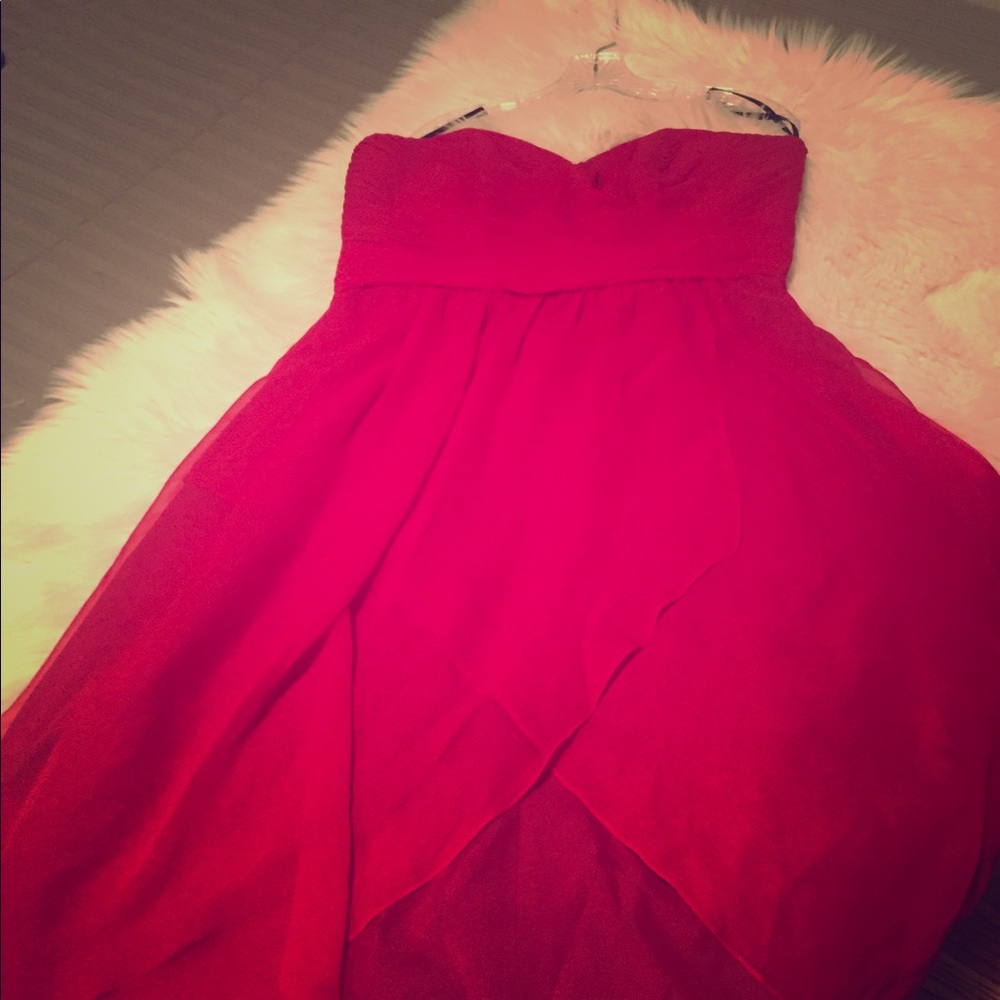 Bridesmaid red strapless dress